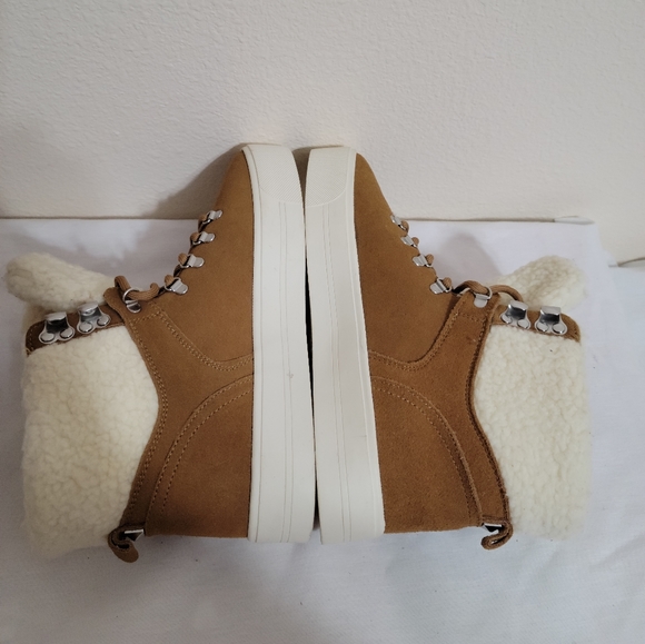 MARC FISHER SUEDE LEATHER SNEAKERS BOOTIES. - Picture 4 of 9